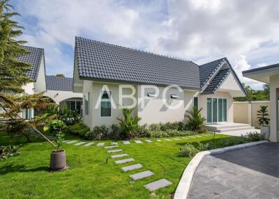 6 Bedrooms 7 Bathrooms in Huay Yai