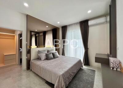 Modern 4 bedroom 5 bathroom Pool Villa in Jomtien