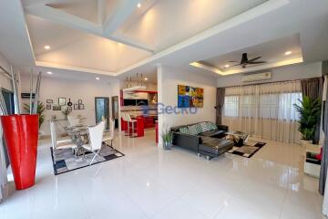 2 Bedrooms House in Dusit Pattaya Park Huay Yai H011684