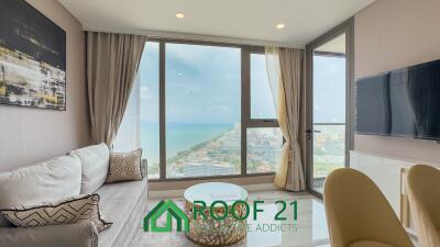 Copacabana Condominium: Exclusive Beachfront Condo with Private Pool and Jacuzzi, 100 Meters from Jomtien Beach