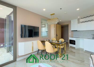 Copacabana Condominium: Exclusive Beachfront Condo with Private Pool and Jacuzzi, 100 Meters from Jomtien Beach