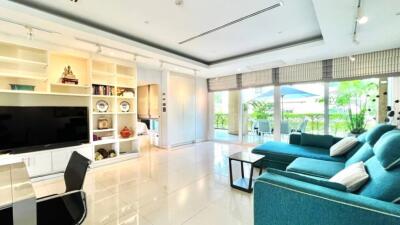 Beautiful large 2 bedrooms in Pratamnak for sale