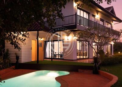 Luxury 4 Bedrooms Oceanview Pool Villa in Yamu Cape area