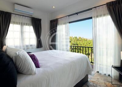 Luxury 4 Bedrooms Oceanview Pool Villa in Yamu Cape area