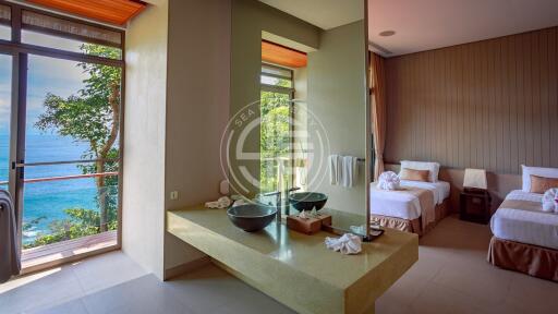 Super Luxury 6 Bedrooms villa with stunning ocean view in Kamala area