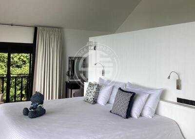 4 Bedrooms Seaview Pool Villa with Modern Design in Yamu Cape area