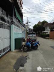 5-BR House near BTS Phra Khanong