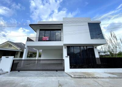 6 Bedroom House for Sale in Suthep, Mueang Chiang Mai. - CHAY1678