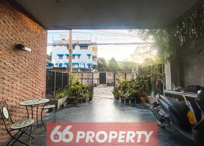 Rare Find! Modern Townhome for Rent in Nimman area.