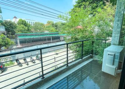 Rare Find! Modern Townhome for Rent in Nimman area.