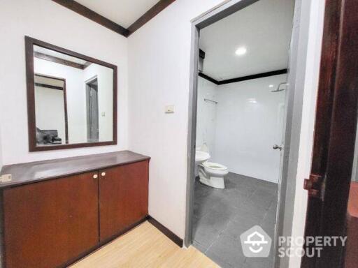 1-BR Condo at The Waterford Thonglor near BTS Thong Lor