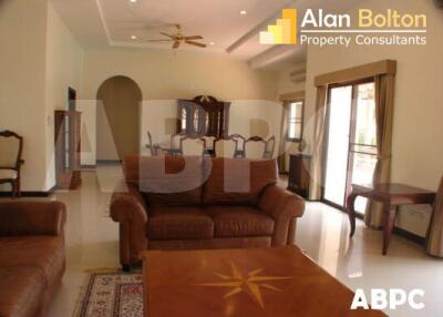 4 Bed 6 Bath in East Pattaya HR1158