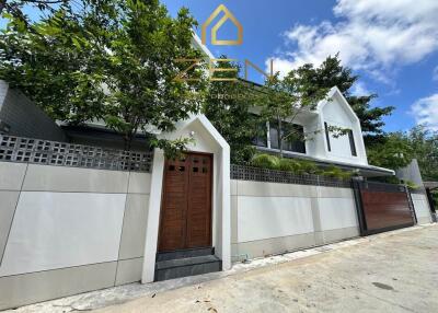 Modern Villa 3 Bedrooms In Bang Tao for Rent