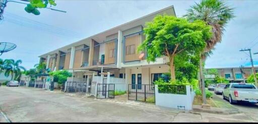 Front view of a modern townhouse complex