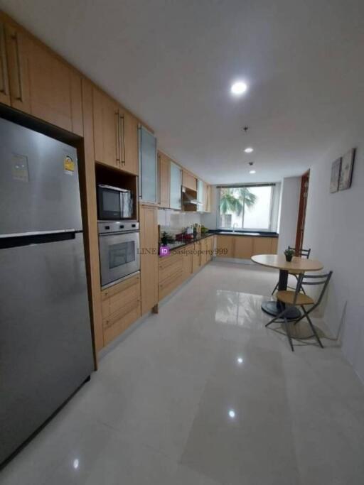 Modern kitchen with dining area