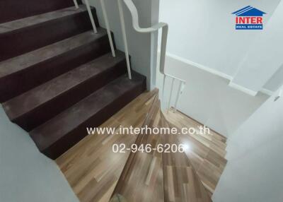 Indoor staircase with modern railing