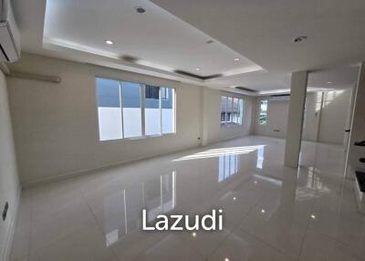 Luxury Home Office for rent in Ladphrao, Chokchai 4