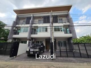 Luxury Home Office for rent in Ladphrao, Chokchai 4