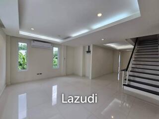 Luxury Home Office for rent in Ladphrao, Chokchai 4