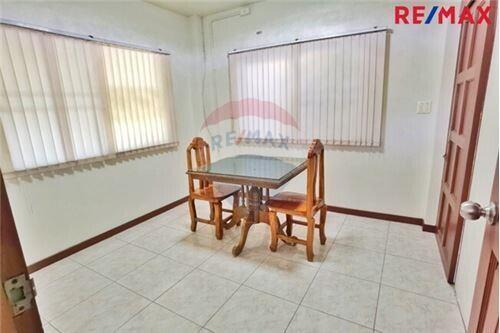 250 Sqm., 5 Beds Townhouse listed for ฿ 4,990,000.