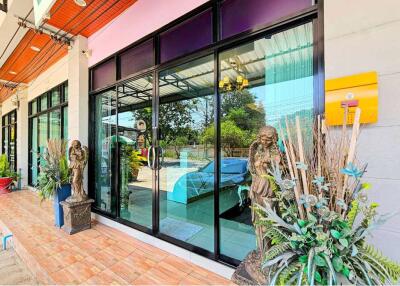 Townhouse 3 Storey 3 Bed 3 Bath in Hua Hin Soi 56 For Sale