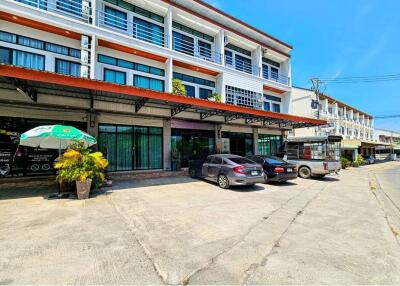 Townhouse 3 Storey 3 Bed 3 Bath in Hua Hin Soi 56 For Sale