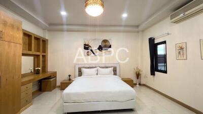 2 Bedrooms 2 Bathrooms in East Pattaya