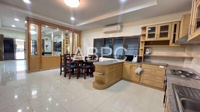 2 Bedrooms 2 Bathrooms in East Pattaya