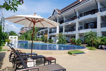 คอนโดนี้ มีห้องนอน 4 Bedrooms ห้องนอน  อยู่ในโครงการ คอนโดมิเนียมชื่อ Sunrise Beach Resort