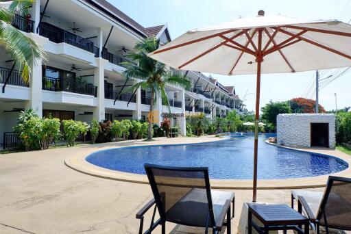 คอนโดนี้ มีห้องนอน 4 Bedrooms ห้องนอน  อยู่ในโครงการ คอนโดมิเนียมชื่อ Sunrise Beach Resort