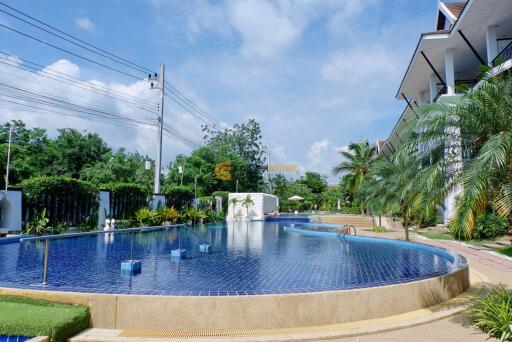 4 Bedroom Condo in Sunrise Beach Resort And Residence Na Jomtien