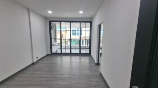 Townhouse for Rent in Sukhumvit 26