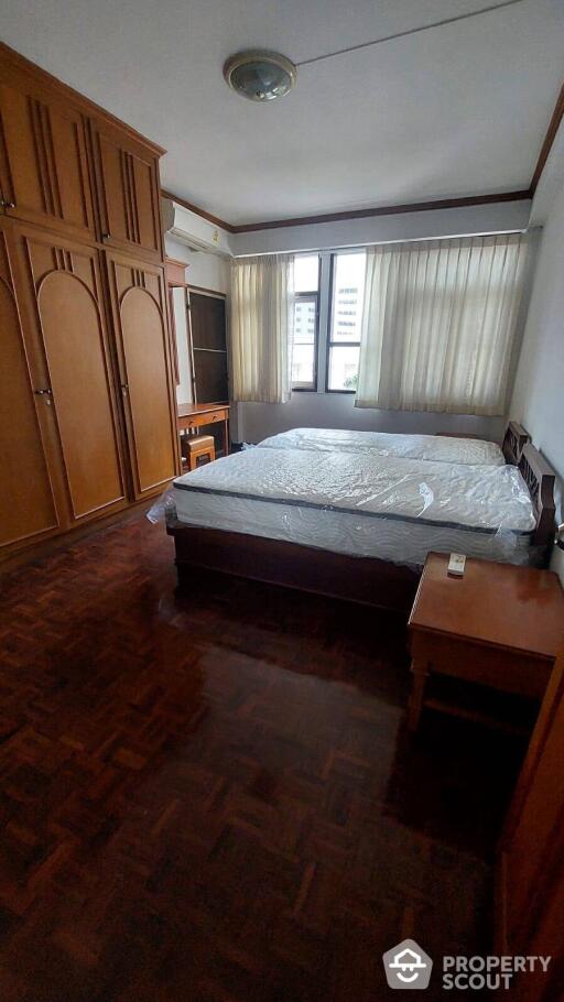 3-BR Condo at Aree Mansion near BTS Phrom Phong