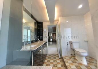 Newly Renovated Big 2 Bedrooms Condo - Sukhumvit 26