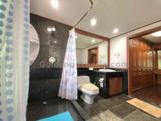 Newly Renovated Big 2 Bedrooms Condo - Sukhumvit 26