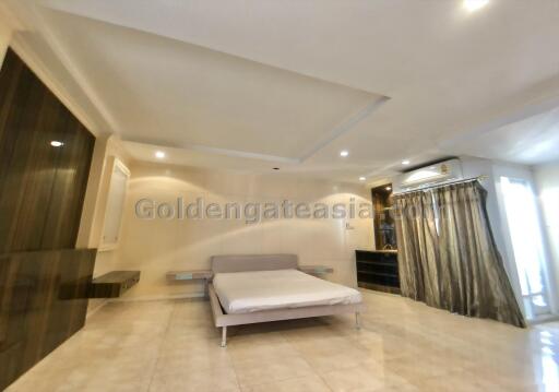 Newly Renovated Big 2 Bedrooms Condo - Sukhumvit 26