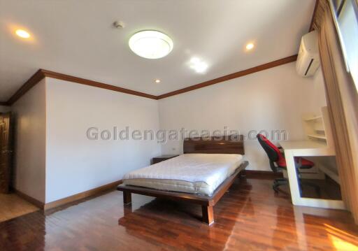 Newly Renovated Big 2 Bedrooms Condo - Sukhumvit 26