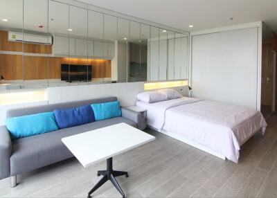 Studio condo for sale and rent at Noble Revo Silom