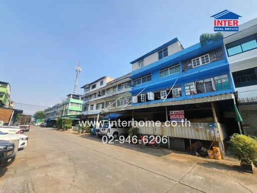 Street view of commercial buildings