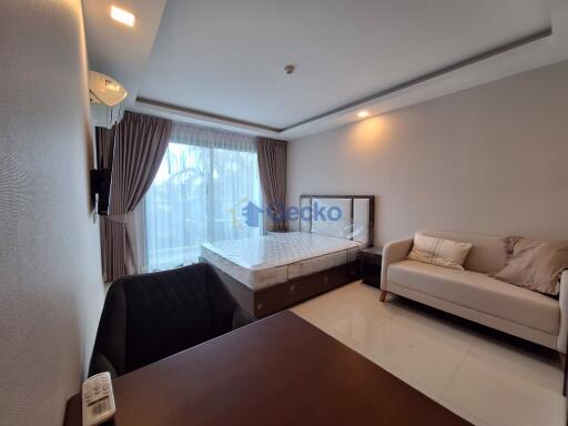 Studio Condo in Club Royal Wongamat C011689