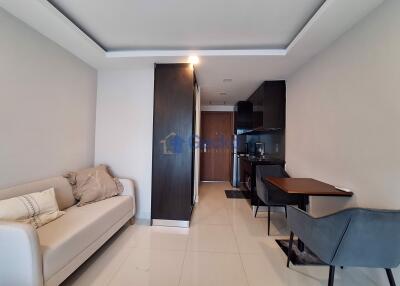 Studio Condo in Club Royal Wongamat C011689