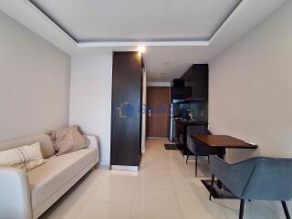 Studio Condo in Club Royal Wongamat C011689