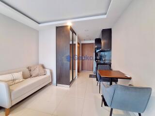 Studio Condo in Club Royal Wongamat C011689