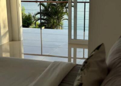 Charming 4-Bedroom Beachfront Villa in South Koh Phangan – Fully Renovated, First-Row to the Beach