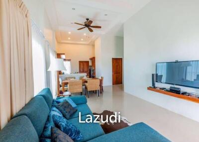 Elegant 2-Bedroom Townhouse in Choeng Thale, Phuket