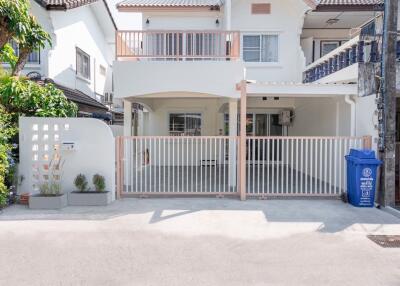Townhouse for Rent  in Jed-Yod, Chiang Mai