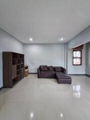 House for Rent in San Phak Wan, Hang Dong.