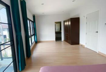 4 Bedroom House for Sale in San Phak Wan, Hang Dong