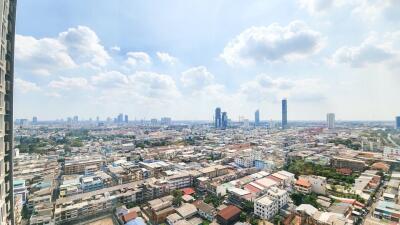 Condo for Sale at The Key Sathon-Charoen Rat