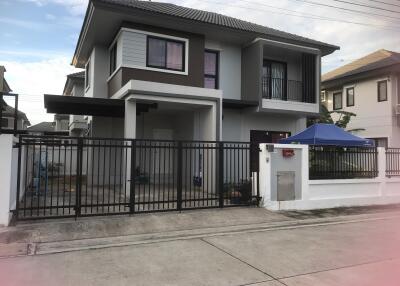 3 Bedroom House for Rent in San Kamphaeng